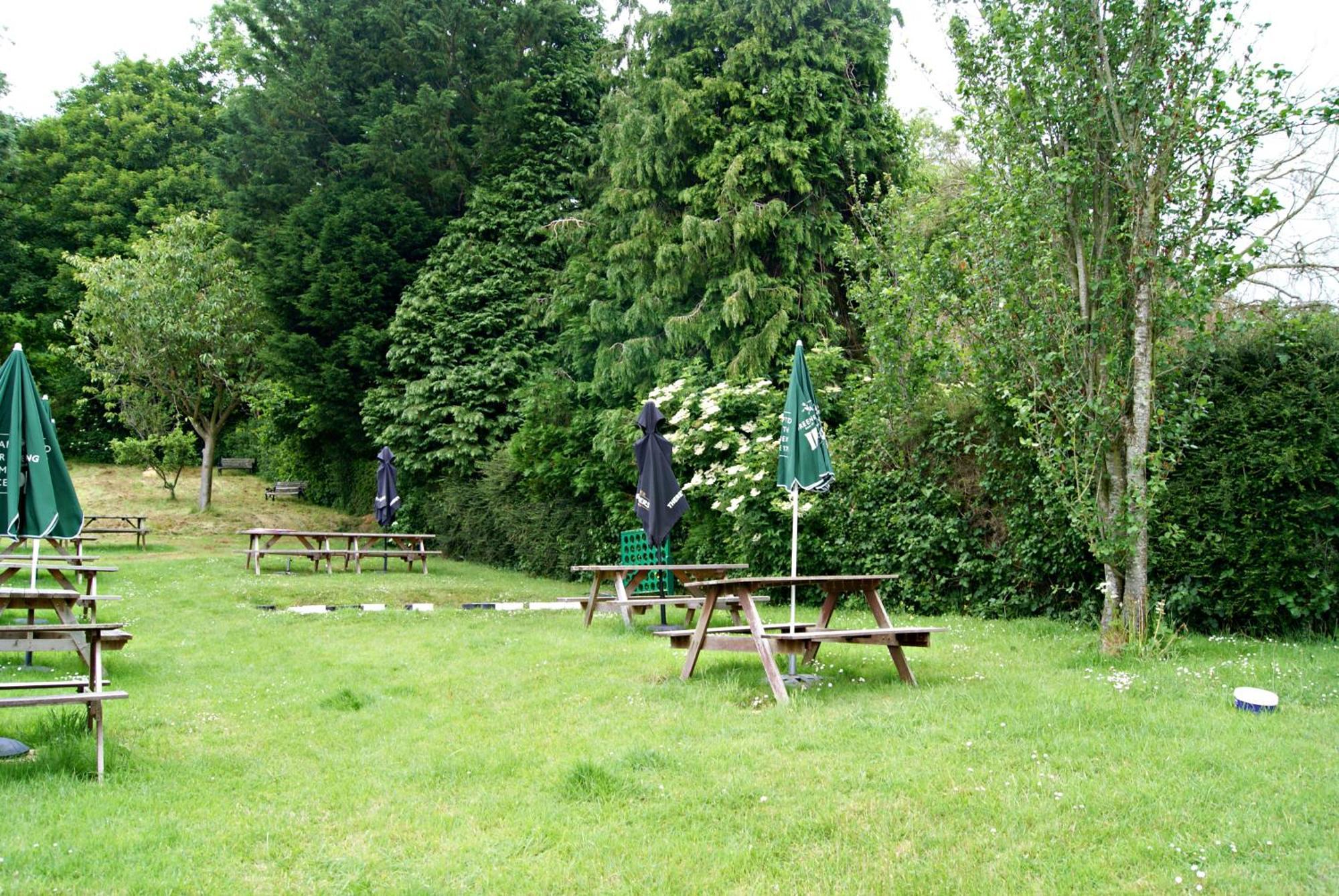 The Kings Arms Inn Montacute Экстерьер фото