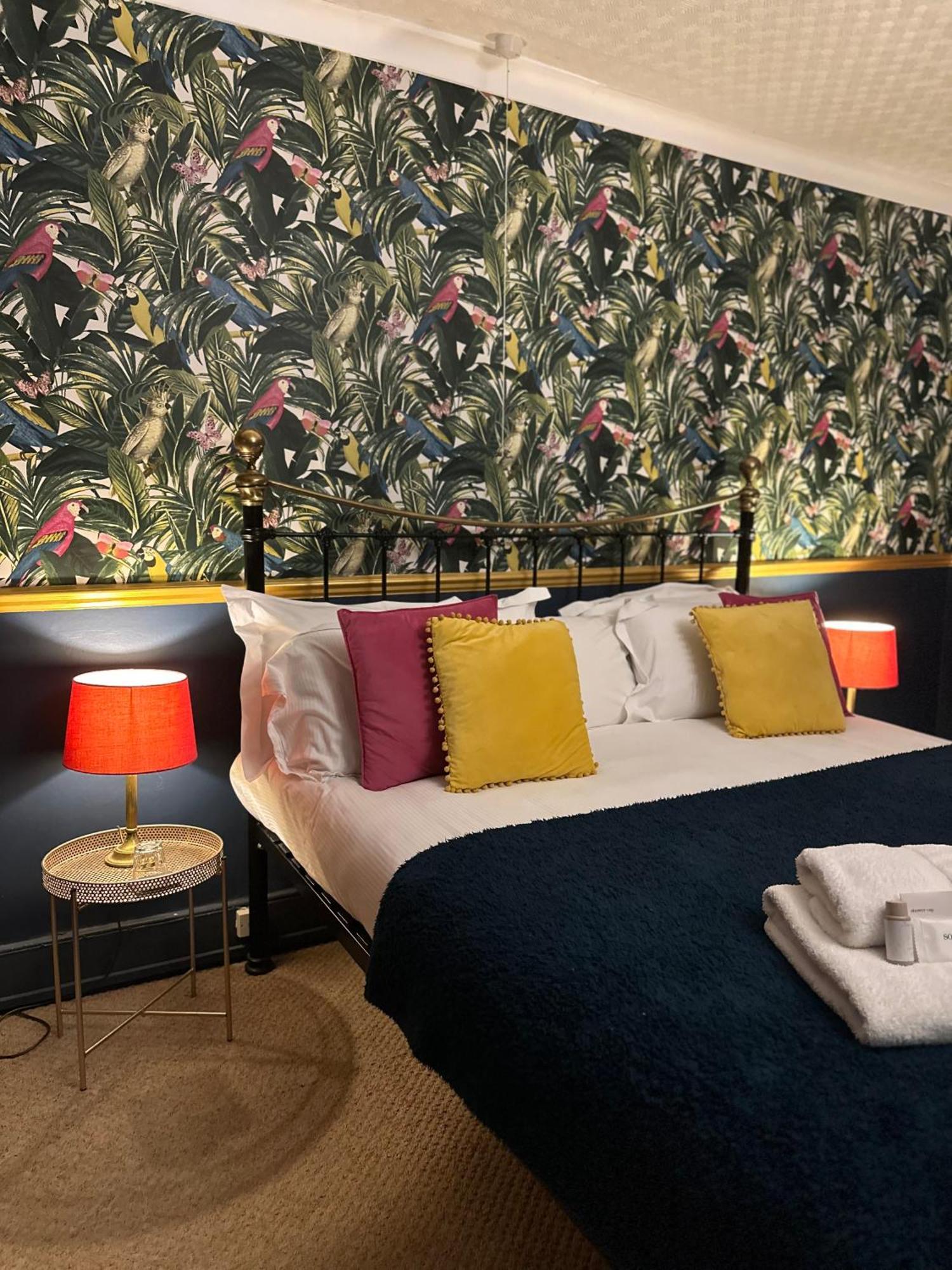 The Kings Arms Inn Montacute Номер фото